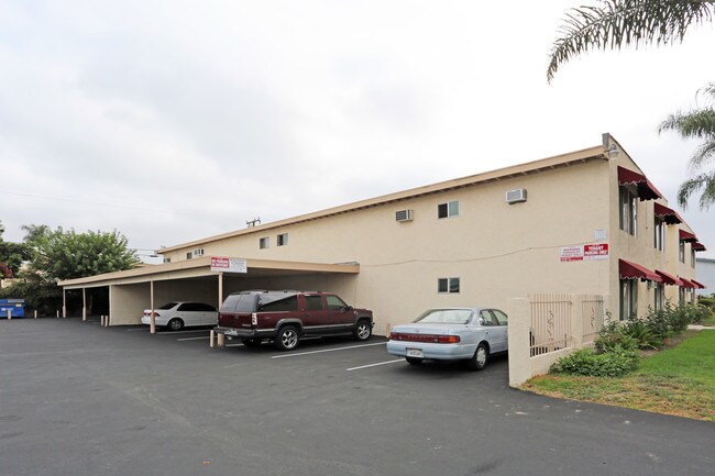 12591 Sunswept Ave in Garden Grove, CA - Foto de edificio - Building Photo
