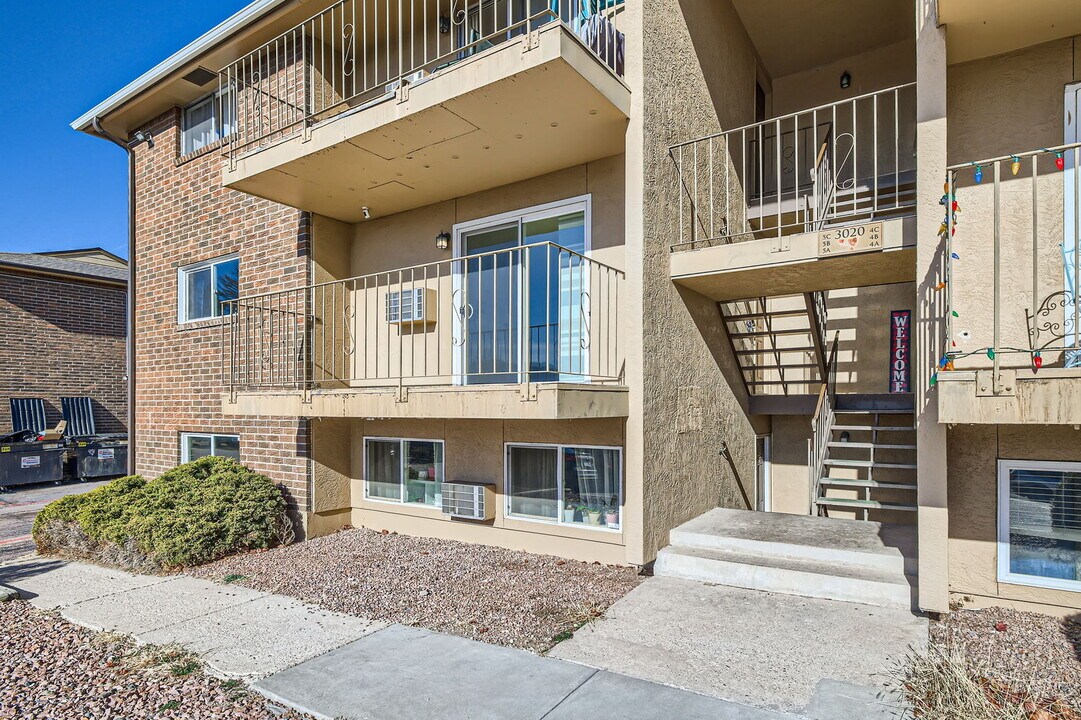 3020 E Bijou St, Unit #5B in Colorado Springs, CO - Foto de edificio