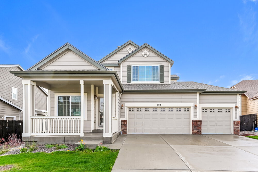 858 Sundown Dr in Castle Rock, CO - Foto de edificio