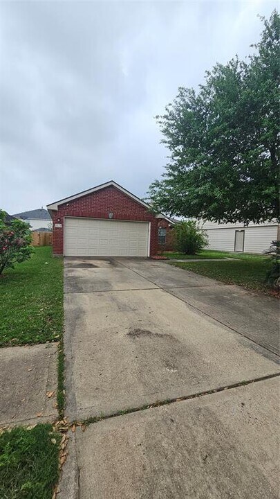 3511 Lexington Common St in Missouri City, TX - Building Photo