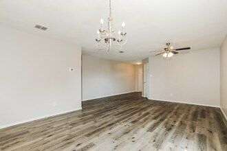 9104 Old Clydesdale Dr in Fort Worth, TX - Building Photo - Building Photo