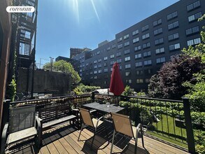 556 Washington Ave in Brooklyn, NY - Building Photo - Building Photo