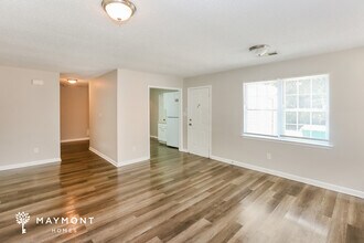 1705 Taylor Ave in Charlotte, NC - Foto de edificio - Building Photo