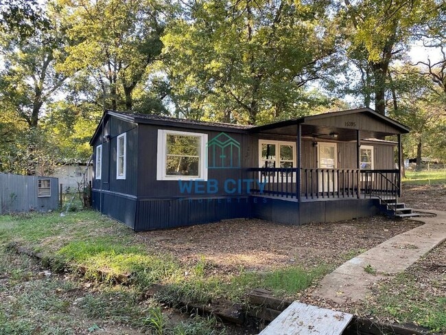 property at 15395 Flud Rd