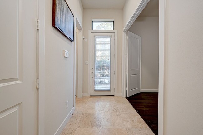 36 N Hutcheson St in Houston, TX - Building Photo - Building Photo