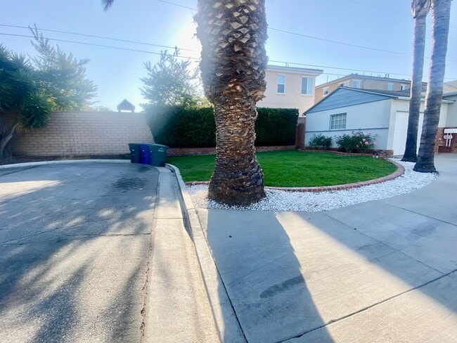 1051 W 227th St in Torrance, CA - Building Photo - Building Photo