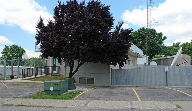 Heartland Pointe in Elsmere, KY - Building Photo - Building Photo