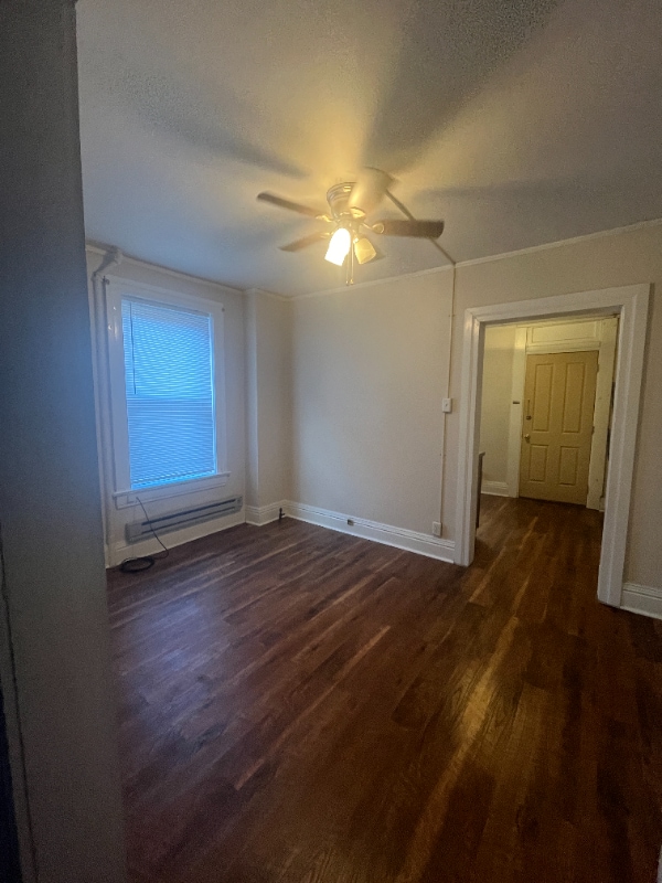 823 Market St, Unit 5 in Wheeling, WV - Foto de edificio - Building Photo