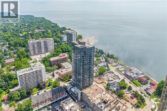 370 Martha St in Burlington, ON - Building Photo - Building Photo