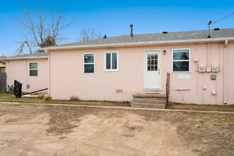 1220 Janes Ln in Colorado Springs, CO - Building Photo - Building Photo