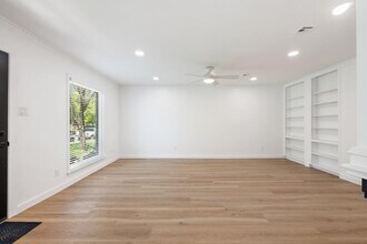 7201 Chimney Corners in Austin, TX - Building Photo - Building Photo