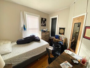 45 Cherokee St, Unit 3 in Boston, MA - Foto de edificio - Building Photo