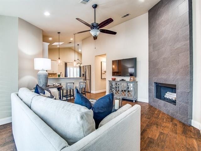 property at 4305 Thames Ct