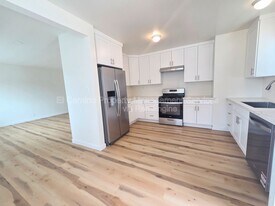 3164 Pine Ave in Long Beach, CA - Building Photo