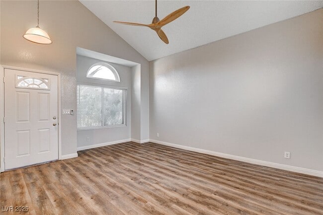 property at 446 Nettleton Cir