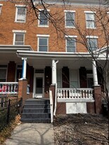 2619 N Calvert St in Baltimore, MD - Building Photo