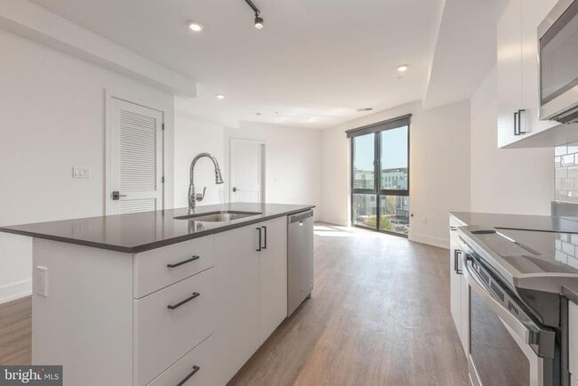 property at 1519 Ridge Ave