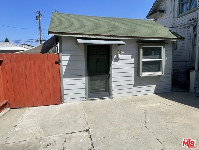 351 Temple Ave in Long Beach, CA - Building Photo - Building Photo