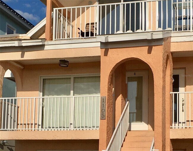 1105 Gulf Way in St Pete Beach, FL - Building Photo - Building Photo