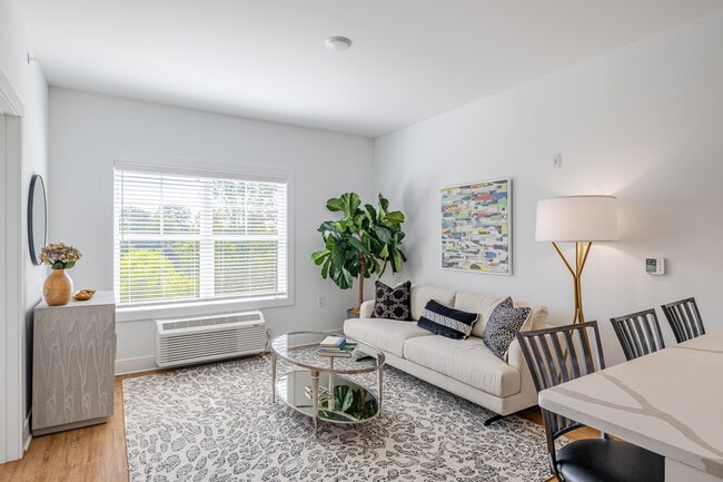 Meridia Upper Main in Lincoln Park, NJ - Building Photo - Interior Photo