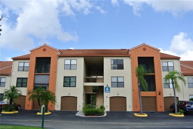 13525 Eagle Ridge Dr-Unit -614 in Ft. Myers, FL - Foto de edificio - Building Photo