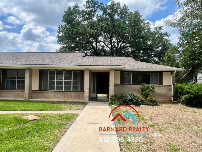 107 Oak Ridge Dr in San Marcos, TX - Building Photo - Building Photo