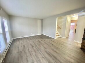 3357 Ashley Ln in Indianapolis, IN - Building Photo - Building Photo
