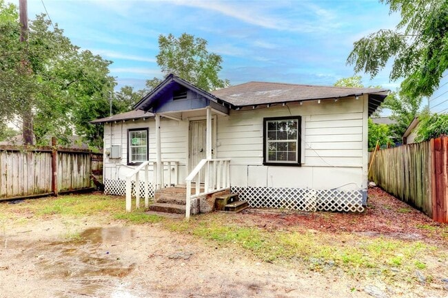 3510 Lyons Alley in Houston, TX - Building Photo - Building Photo