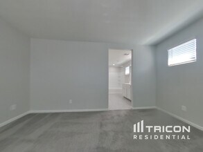 8632 E Posada Ave in Mesa, AZ - Building Photo - Building Photo