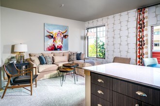 Simon's Mill Apartments in Edgewood, WA - Foto de edificio - Building Photo