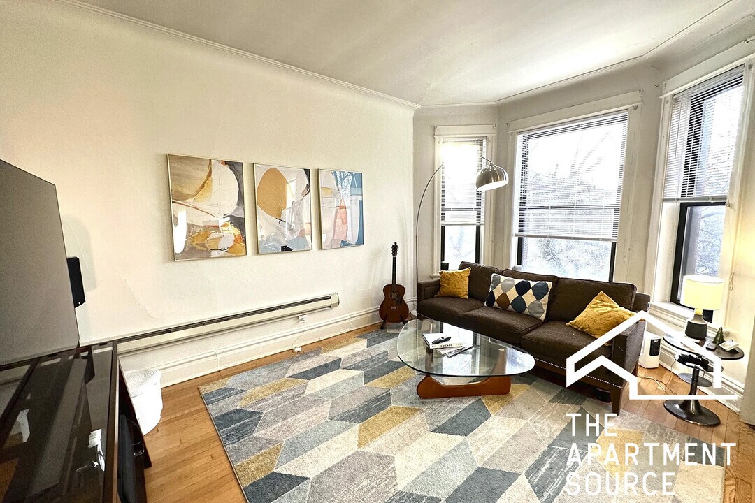 2909 N Mildred Ave, Unit 3 in Chicago, IL - Building Photo