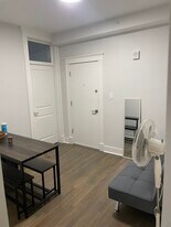 81 Park Dr, Unit 5 in Boston, MA - Building Photo