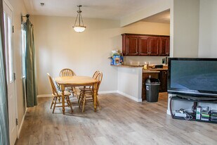 462 W 1490 N in Logan, UT - Building Photo