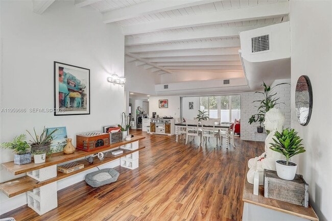 14530 Garden Dr in Miami, FL - Building Photo - Building Photo