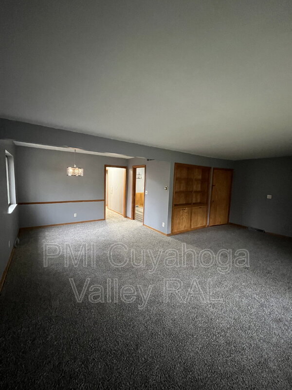 property at 1879 Cromwell Dr