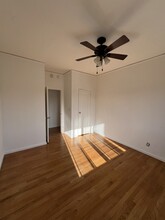27 E Montana St in Pasadena, CA - Foto de edificio - Building Photo