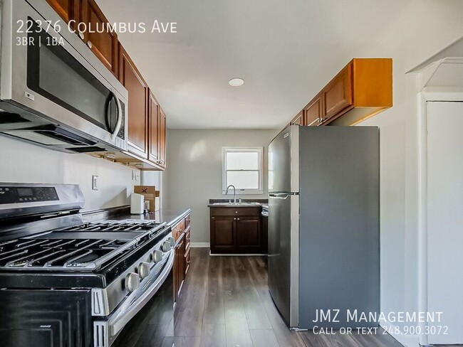 22376 Columbus Ave in Warren, MI - Building Photo - Building Photo