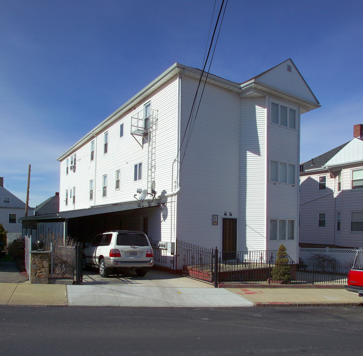 245 Union St in Fall River, MA - Building Photo