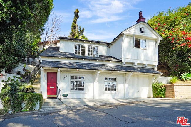 3531 Wonder View Dr in Los Angeles, CA - Building Photo - Building Photo