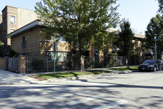 900 S Taylor Ave in Oak Park, IL - Building Photo - Primary Photo