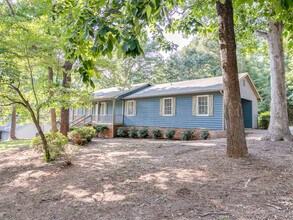 70 Casey Ln in Spartanburg, SC - Foto de edificio - Building Photo