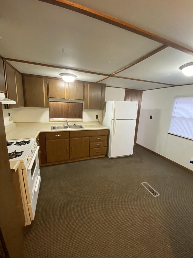 74980 444th Rd in Overton, NE - Building Photo - Building Photo