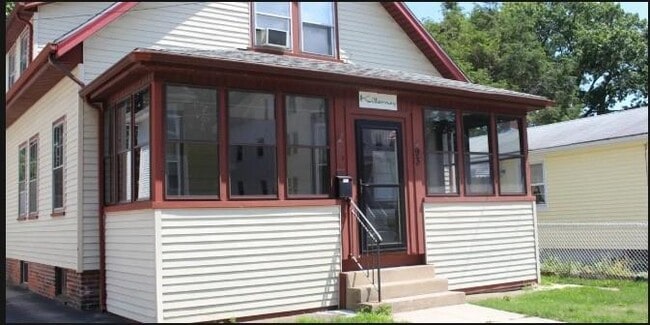 property at 93 Pinehurst Ave