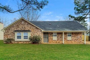 4290 Park Forest Dr in Memphis, TN - Building Photo