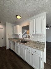 826 Thrasher Dr in San Antonio, TX - Building Photo - Building Photo