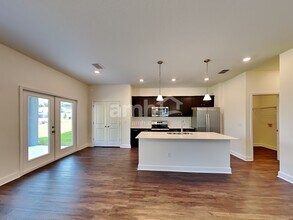 2109 Saffron Walden Dr in Plant City, FL - Foto de edificio - Building Photo