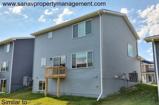 15145 Foxglove Ln in Urbandale, IA - Building Photo - Building Photo