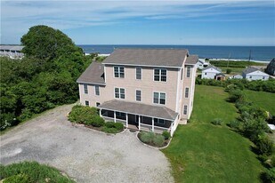 11 Defelice Rd in Narragansett, RI - Building Photo