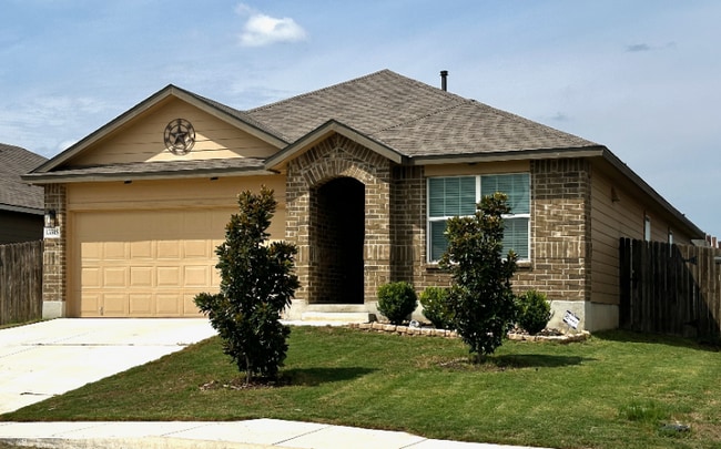 13315 Whisper Xing in San Antonio, TX - Building Photo - Building Photo