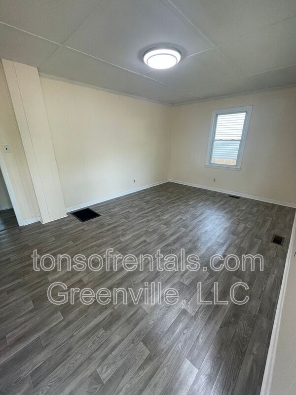 733 Fairfax St in Spartanburg, SC - Building Photo - Building Photo